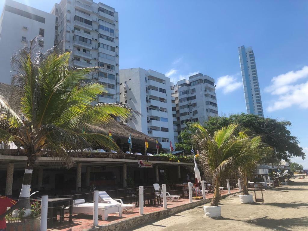 Cozy Apartment In El Laguito Cartagena Luaran gambar